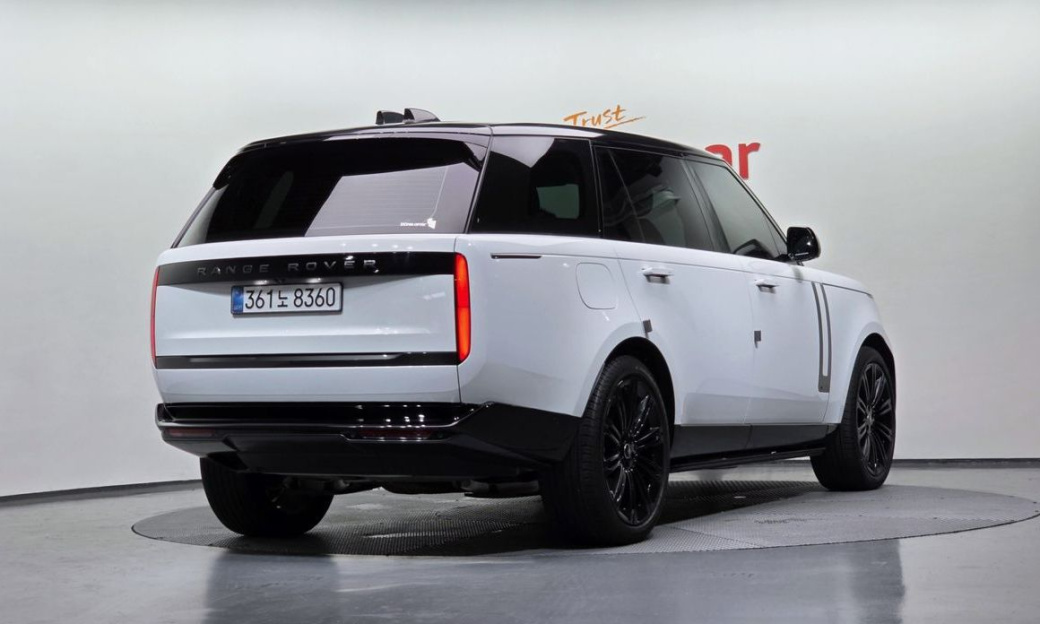 Land Rover Range Rover D350 Autobiography Long Wheel Base, 2025