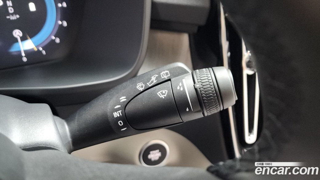 Volvo XC40 B4 Ultimate Bright, 2024