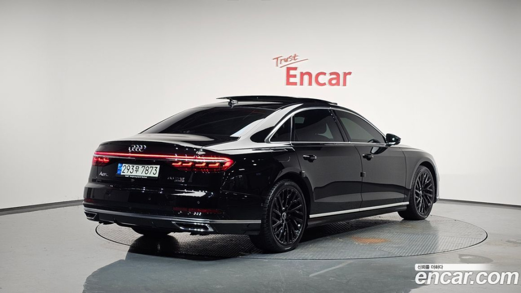 Audi A8 55 TFSI Quattro LWB, 2021