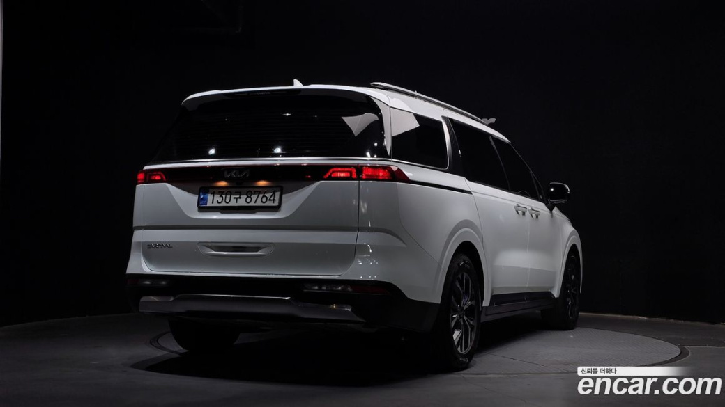 Kia Carnival 9-Seater Signature, 2023
