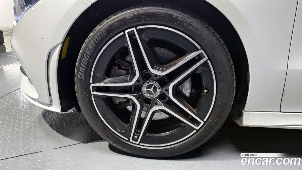 Mercedes-Benz CLA-Class CLA250 4MATIC, 2023