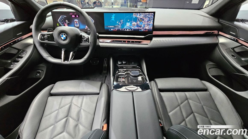 BMW 5-Series 520i M Sport, 2025
