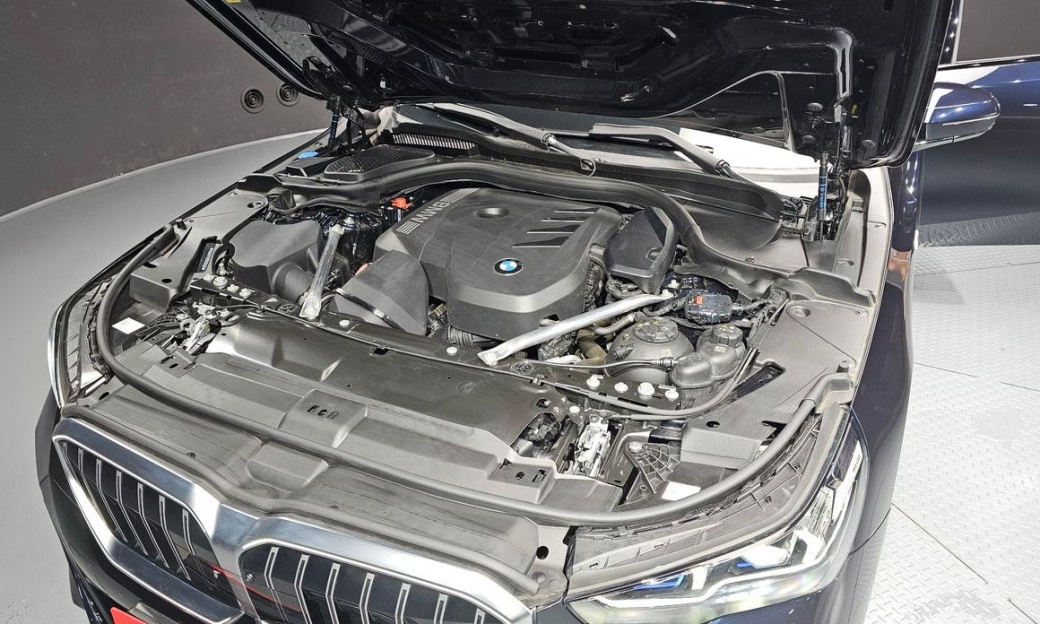 BMW 5-Series 520i M Sport, 2024
