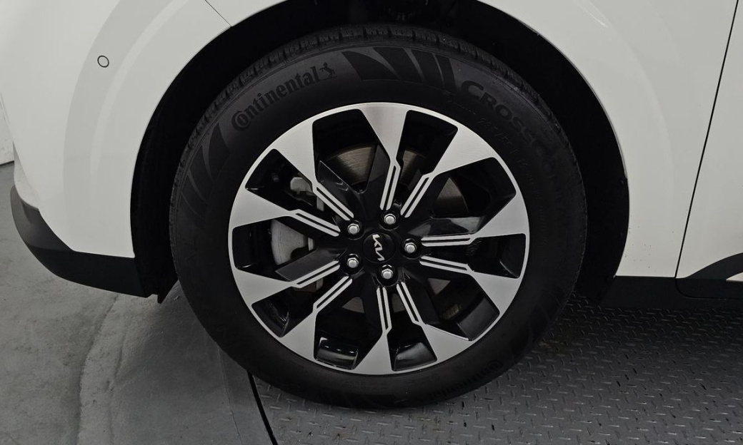 Kia Carnival 9-Seater Signature, 2023