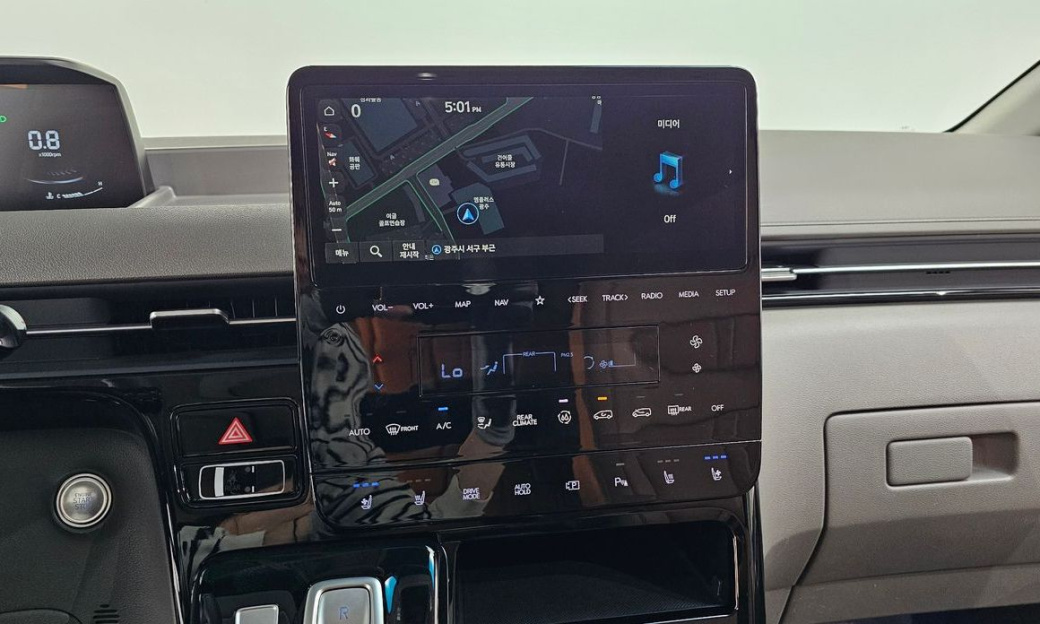 Hyundai Staria 2WD Camping Car, 2024
