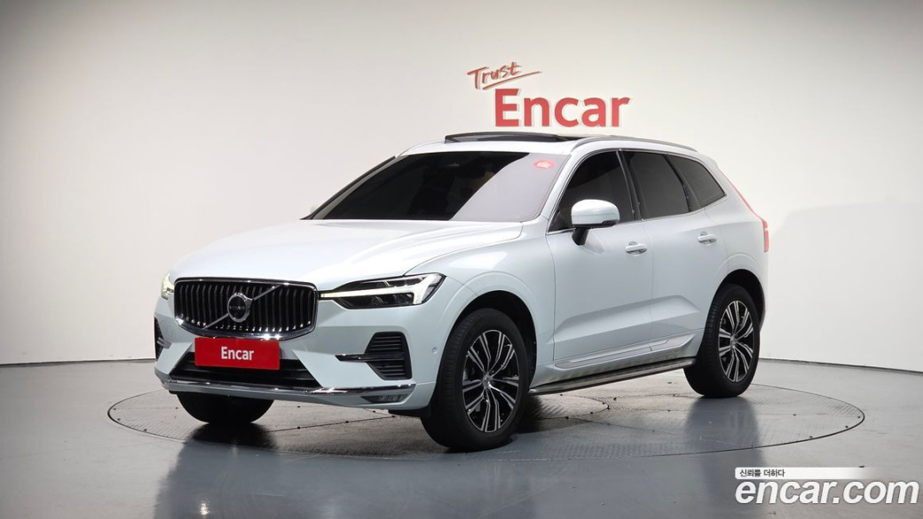 Volvo XC60 B5 Inscription, 2022