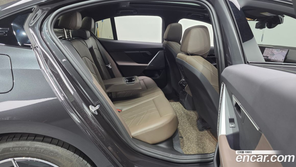 BMW 5-Series 520i M Sport, 2024