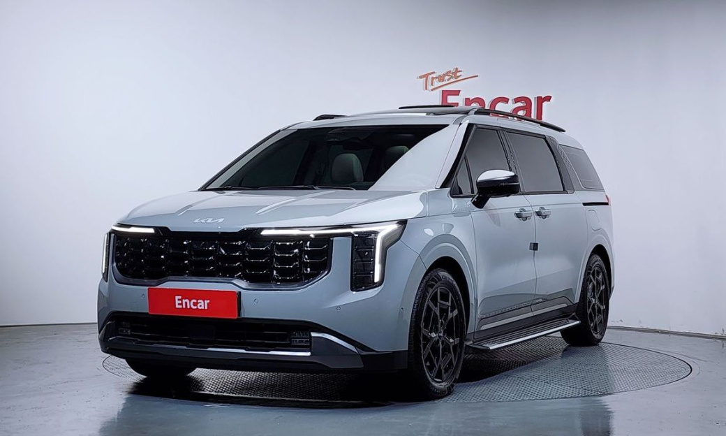 Kia Carnival 9-Seater Gravity, 2024