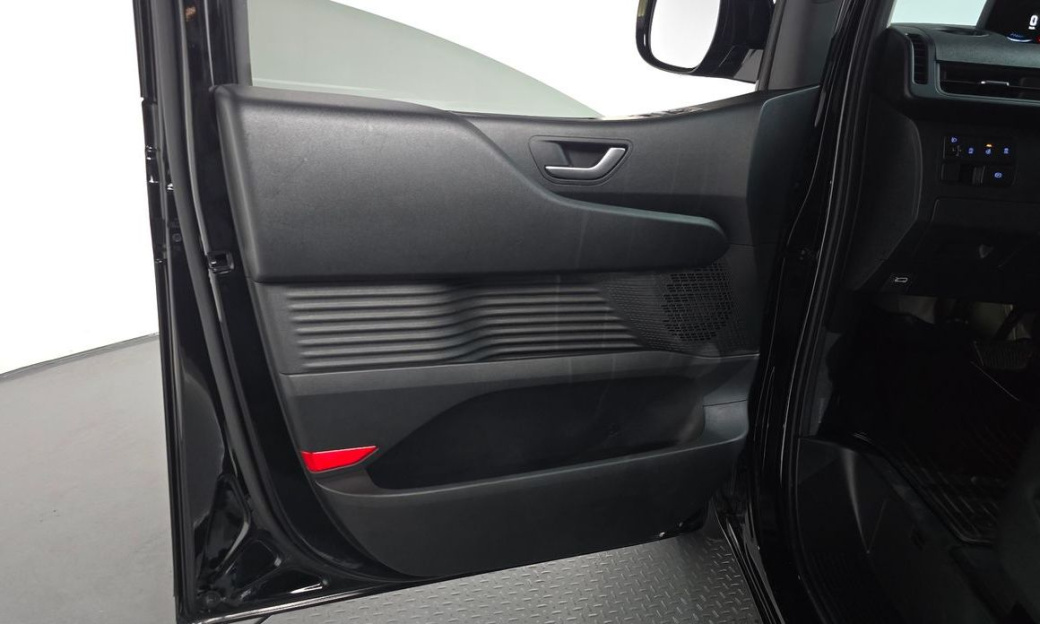 Hyundai Staria Cargo 5-Seater, 2025