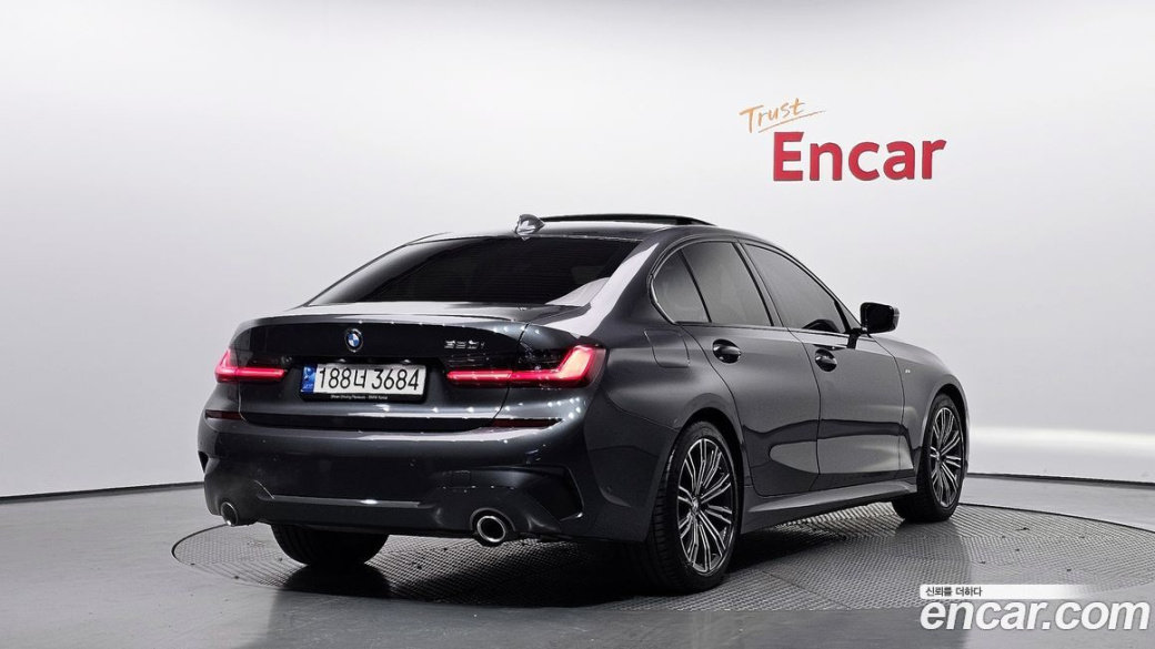 BMW 3-Series 320i M Sport, 2022