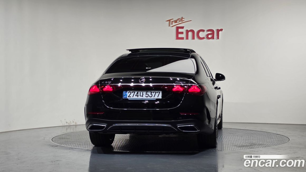 Mercedes-Benz E-Class E300 4MATIC AMG Line, 2024