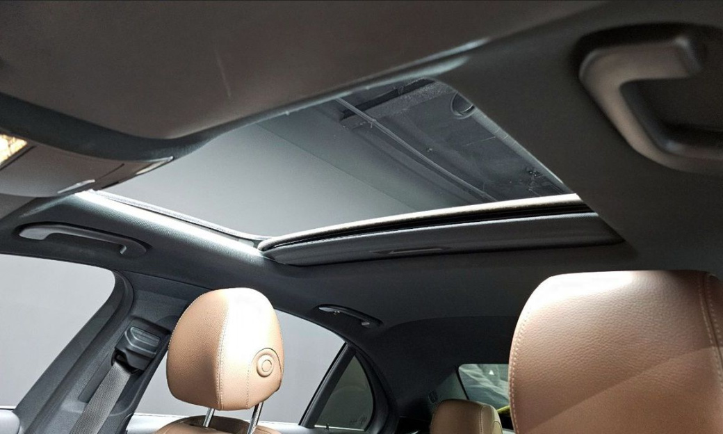 Mercedes-Benz E-Class E350 4MATIC Avantgarde, 2022