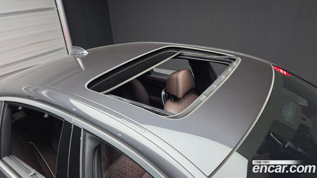 BMW 5-Series 523d M Sport, 2023