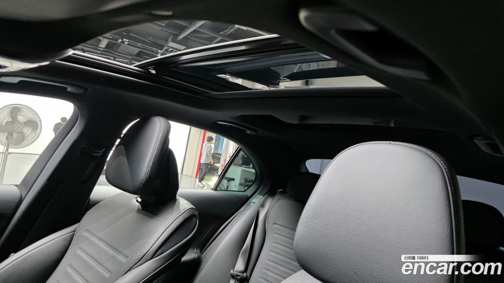 Mercedes-Benz C-Class C300 AMG Line, 2023