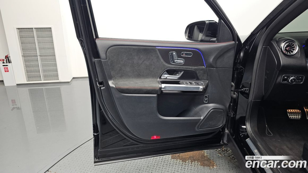 Mercedes-Benz GLB-Class GLB250 4MATIC, 2023