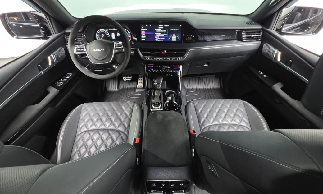 Kia Mohave Diesel 3.0 4WD 7-Seater, 2024