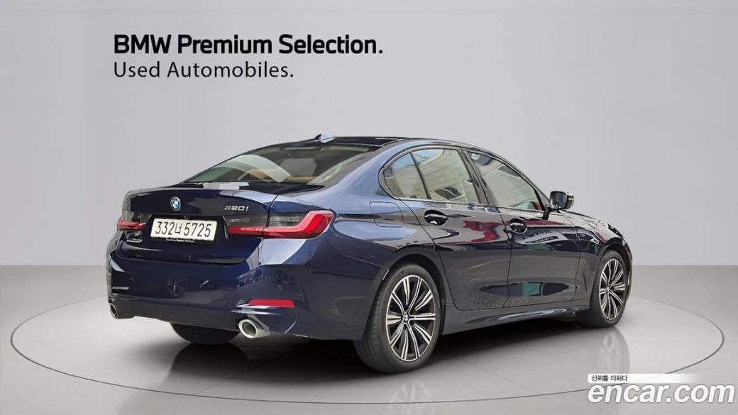 BMW 3-Series 320i, 2025
