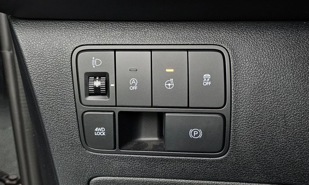 Hyundai Staria 4WD Lounge 9-Seater, 2022