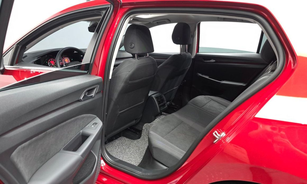 Volkswagen Golf 2.0 TDI Prestige, 2024