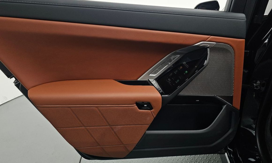 BMW 7-Series 740i xDrive M Sport, 2025