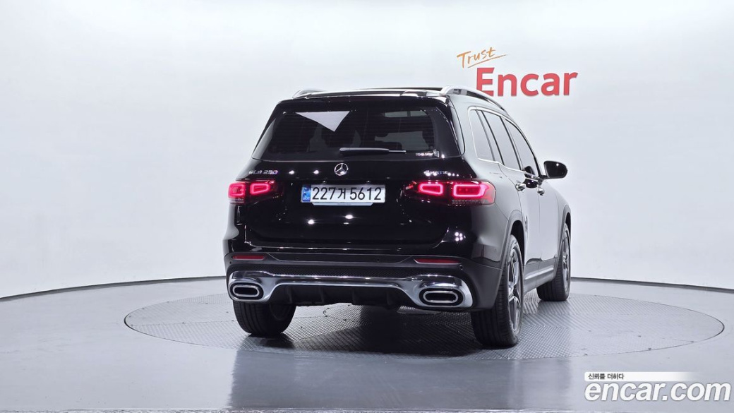 Mercedes-Benz GLB-Class GLB250 4MATIC, 2023