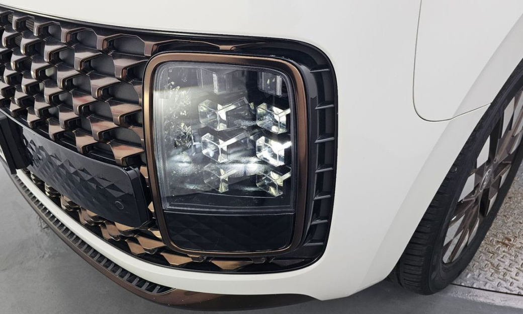 Hyundai Staria 2WD Camping Car, 2024