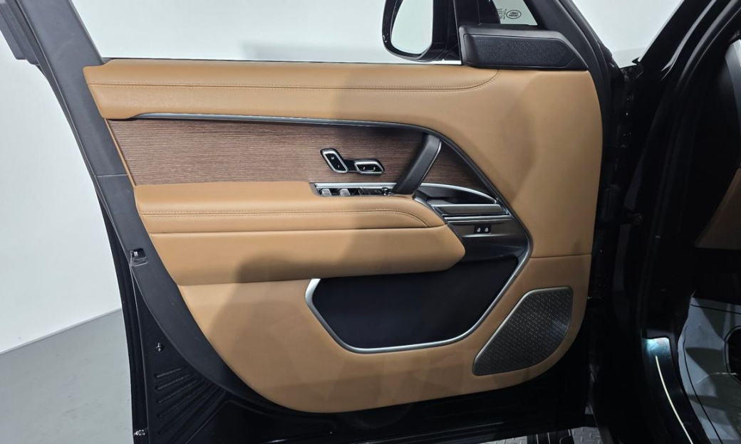 Land Rover Range Rover P530 Autobiography Long Wheel Base, 2025