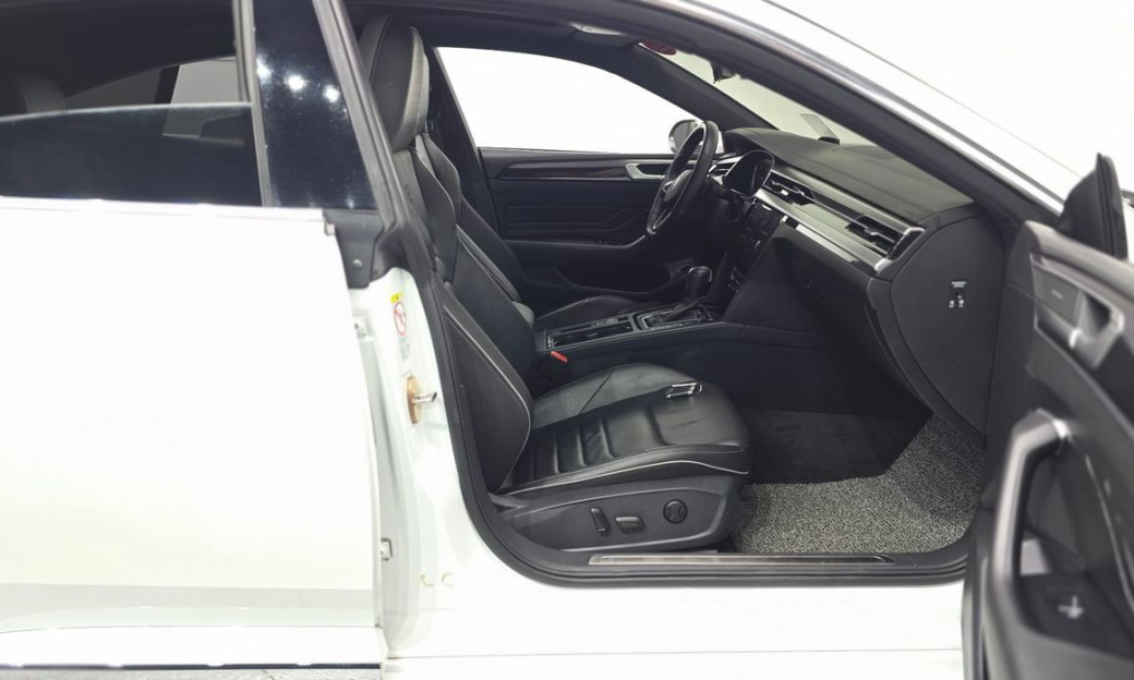 Volkswagen Arteon 2.0 TDI R-LIINE 4Motion, 2023