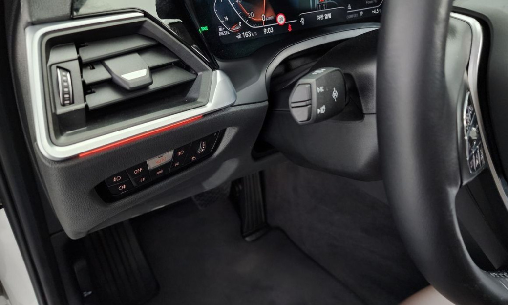 BMW 3-Series 320d Touring Luxury, 2022