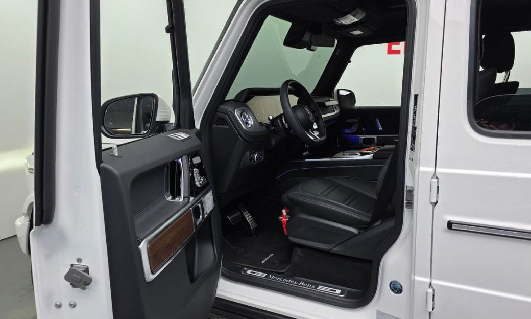Mercedes-Benz G-Class G450d, 2026
