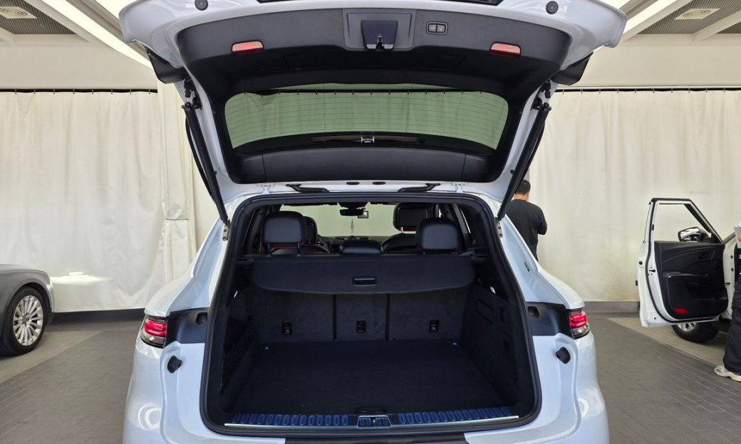 Porsche Cayenne 3.0, 2024