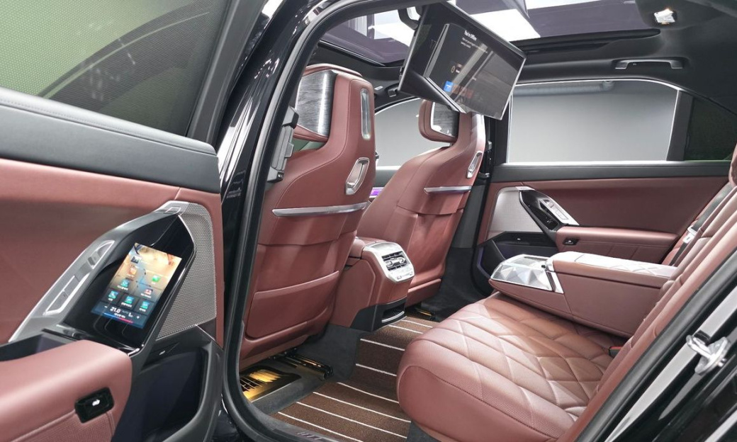 BMW 7-Series 740i xDrive M Sport, 2024