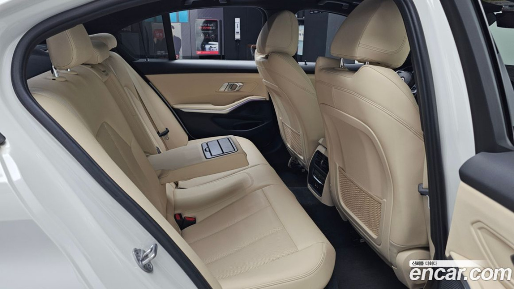 BMW 3-Series 320i M Sport, 2022