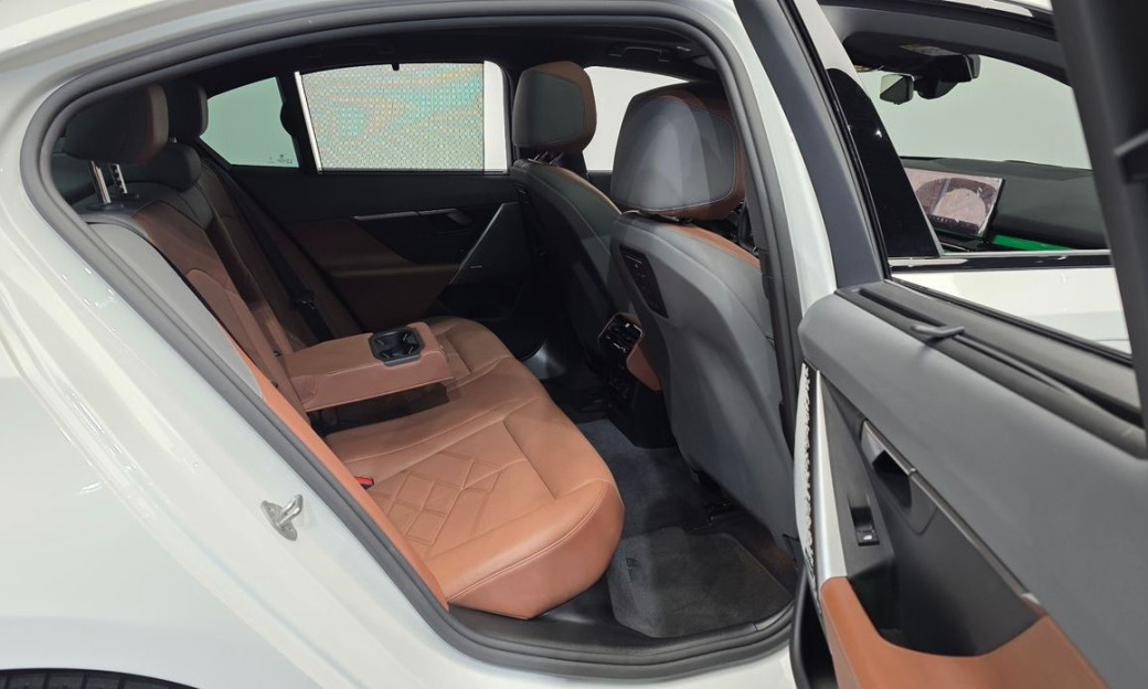BMW 5-Series 530i xDrive M Sport, 2024