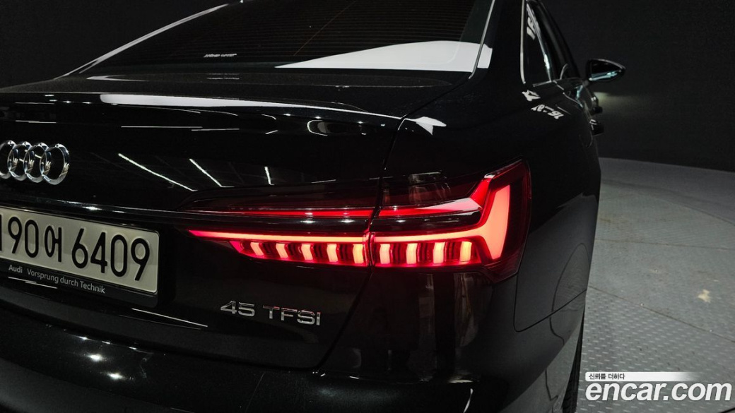 Audi A6 45 TFSI Premium, 2023