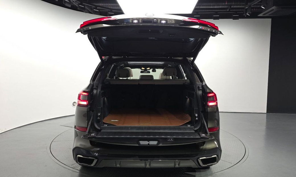BMW X5 M50i, 2023