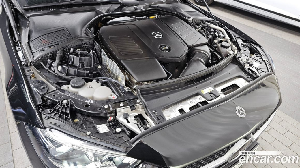 Mercedes-Benz C-Class C300 4MATIC AMG Line, 2023