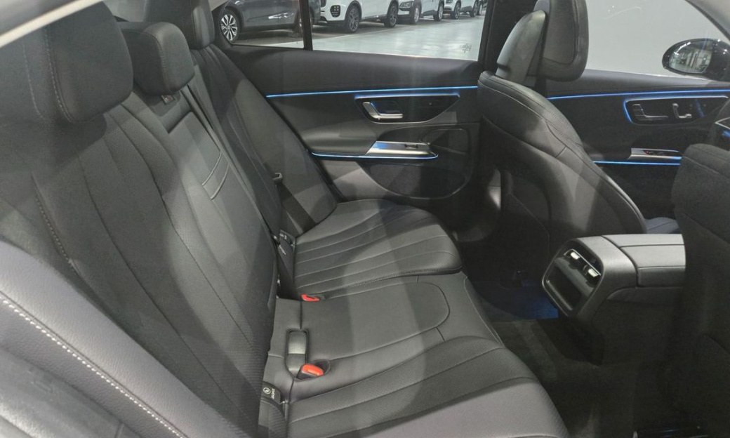 Mercedes-Benz E-Class E200 Avantgarde, 2025
