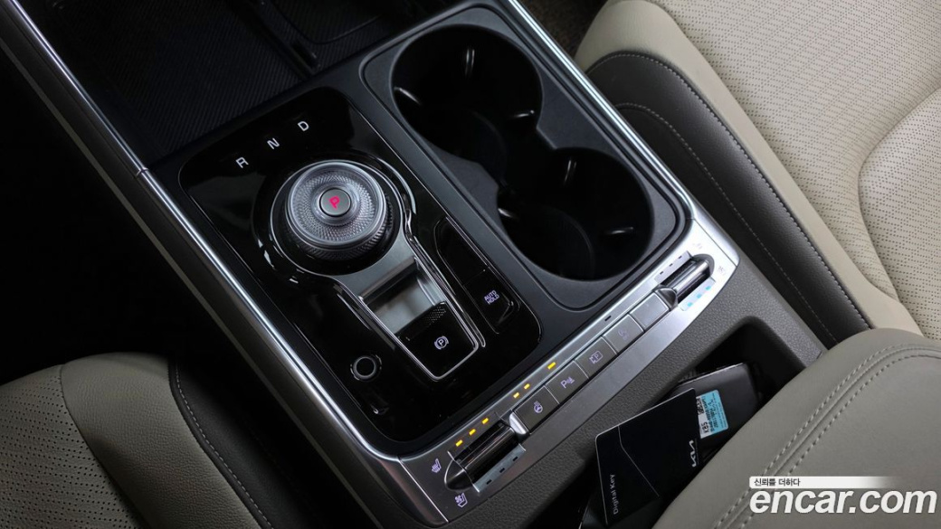 Kia Carnival 9-Seater Signature, 2025