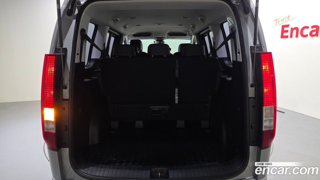 Hyundai Staria Tourer 9-Seater, 2025