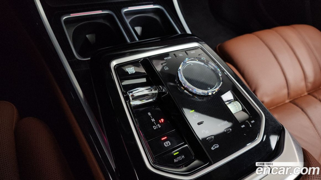 BMW 7-Series 740i xDrive M Sport, 2025