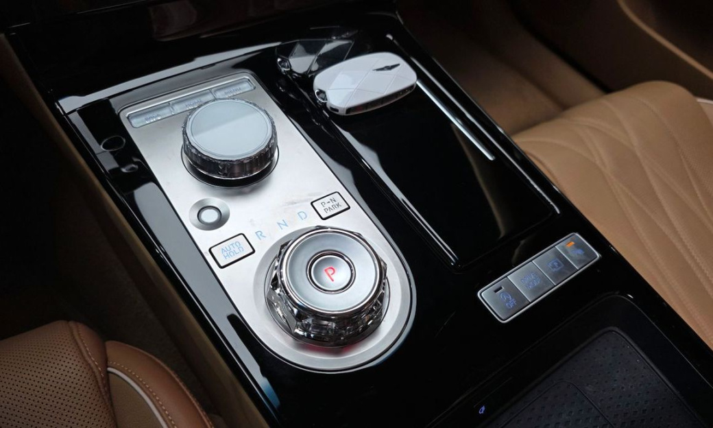 Genesis G80 Gasoline 2.5 Turbo 2WD, 2025