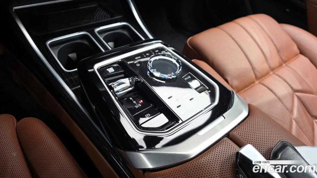 BMW 7-Series 740d xDrive M Sport, 2025