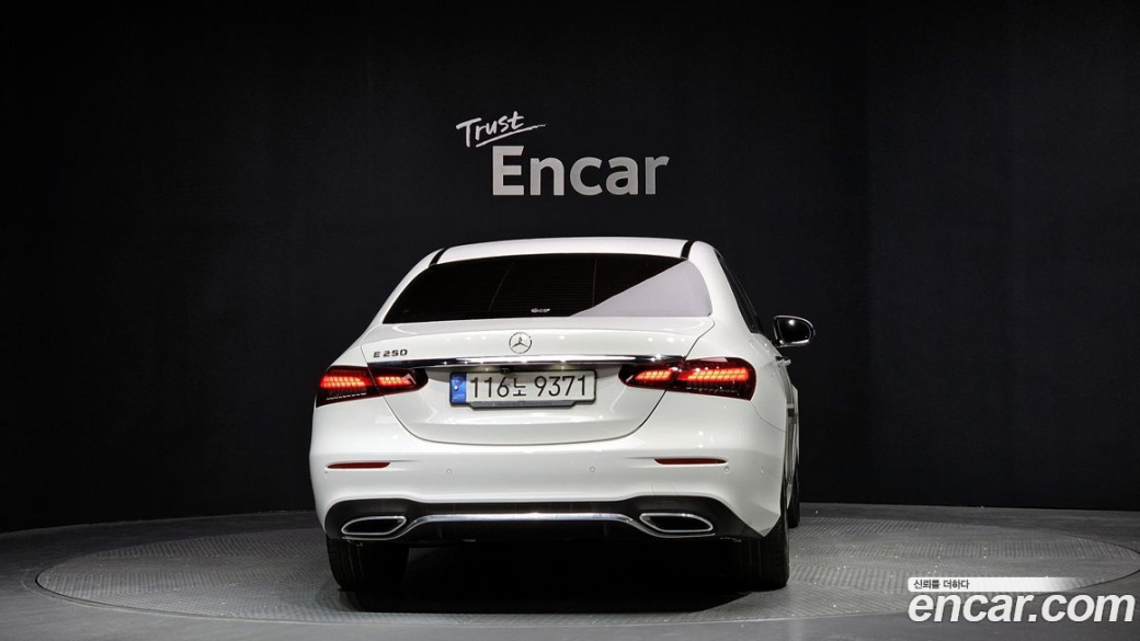 Mercedes-Benz E-Class E250 AMG Line, 2023