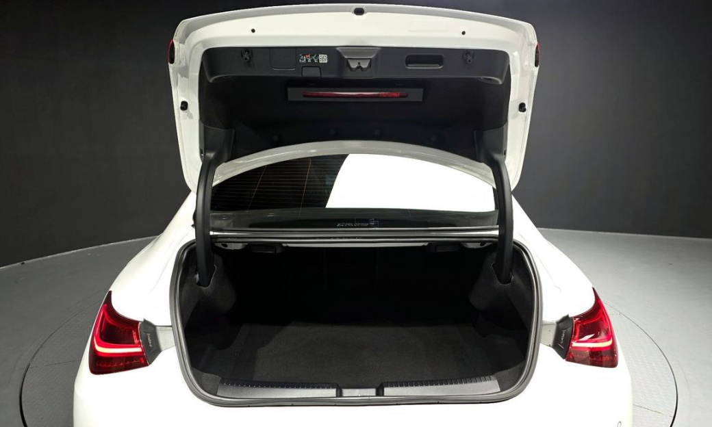 Mercedes-Benz CLA-Class CLA250 4MATIC, 2025