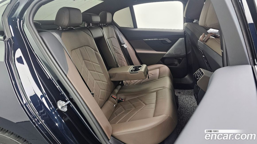 BMW 5-Series 520i M Sport, 2024