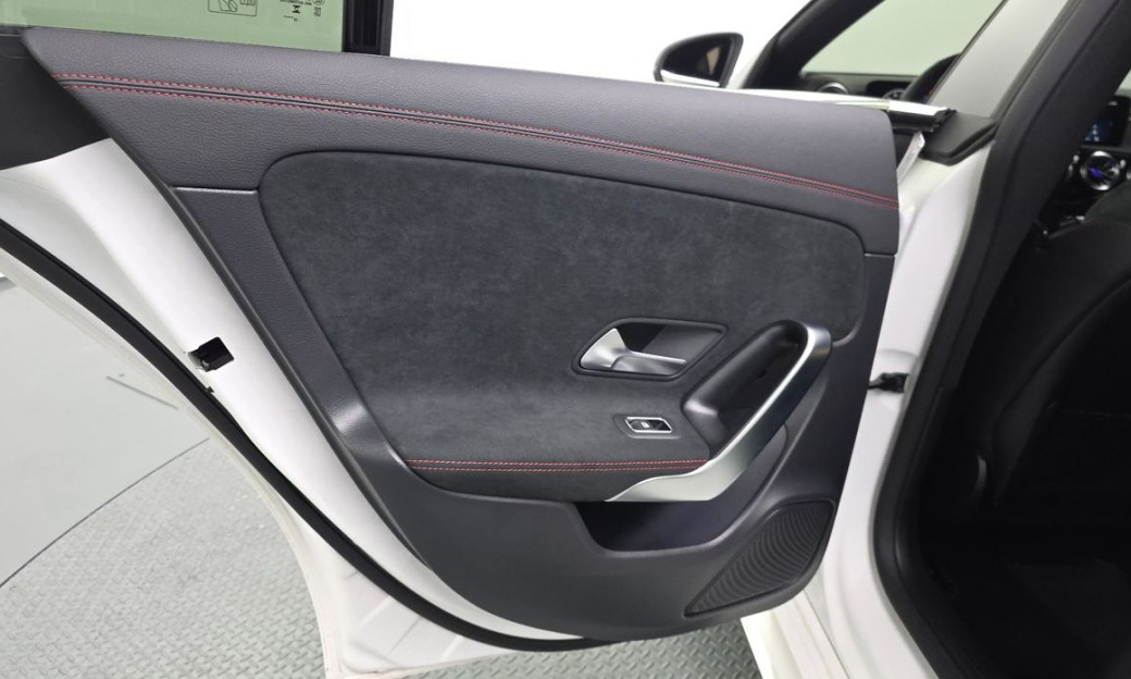 Mercedes-Benz CLA-Class CLA250 4MATIC, 2024