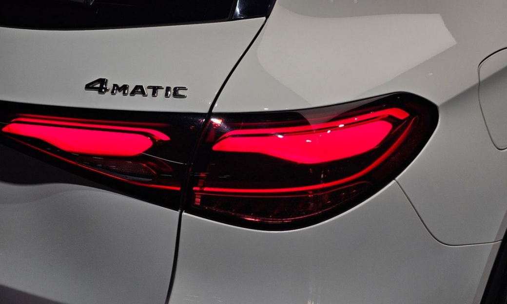 Mercedes-Benz GLC-Class GLC 300 4MATIC Avantgarde, 2025