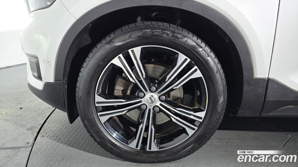 Volvo XC40 B4 Inscription, 2021