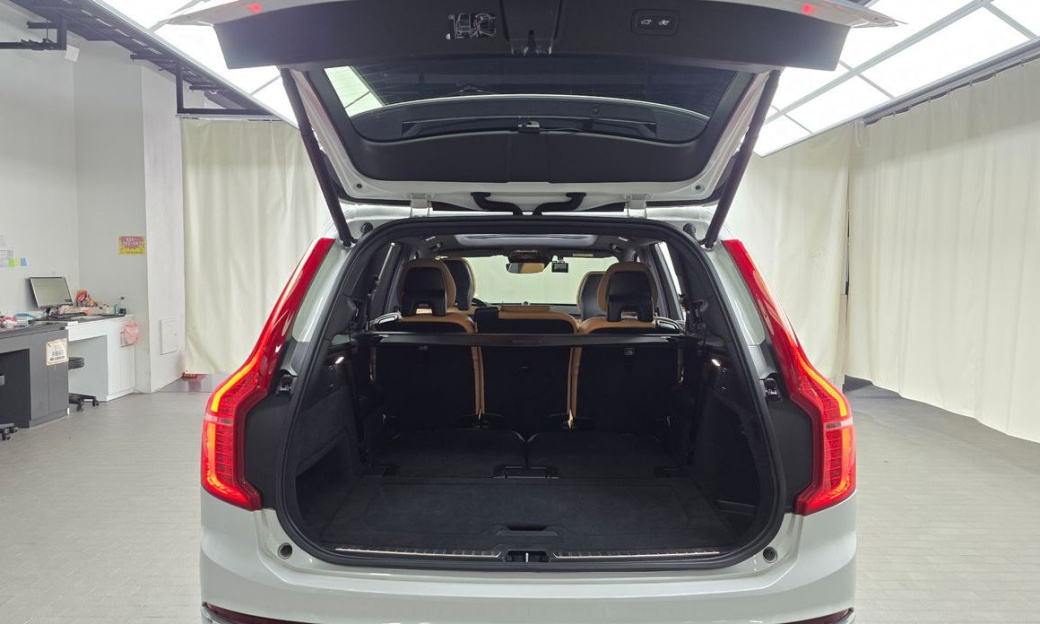 Volvo XC90 B6 Inscription, 2022